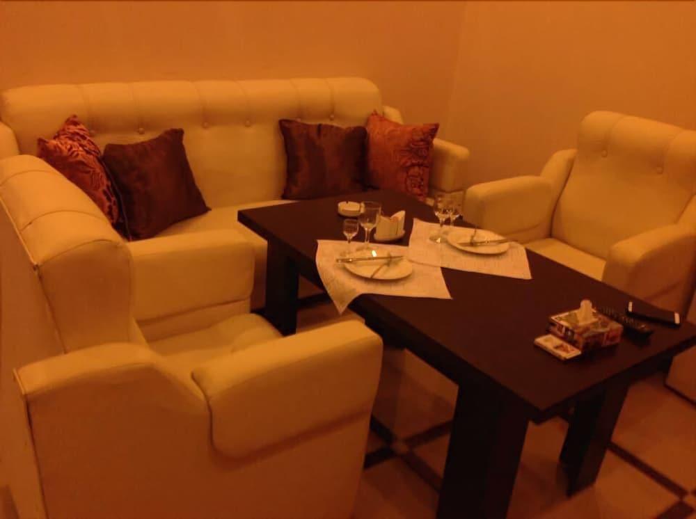 Narek+ Hotel Arrinj Ngoại thất bức ảnh