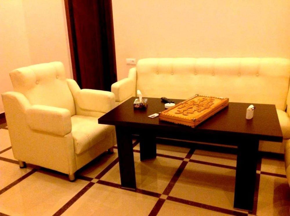 Narek+ Hotel Arrinj Ngoại thất bức ảnh